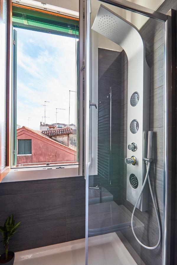 Classy Venice Luaran gambar