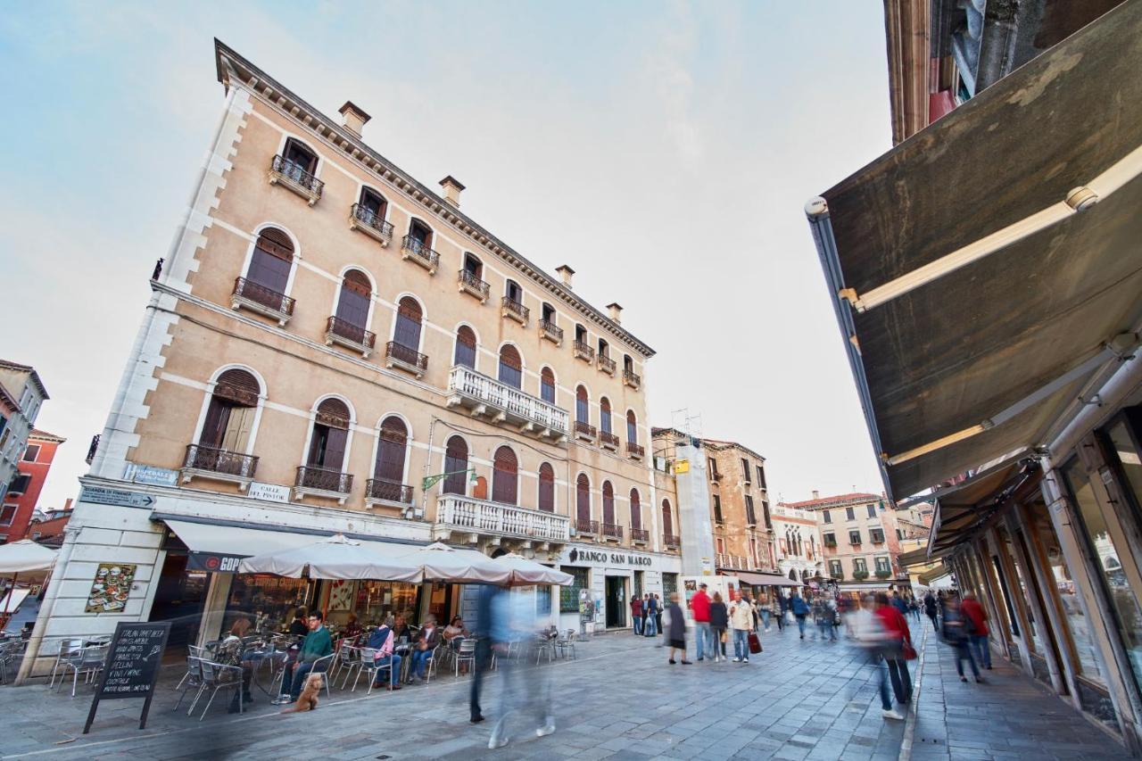 Classy Venice Luaran gambar